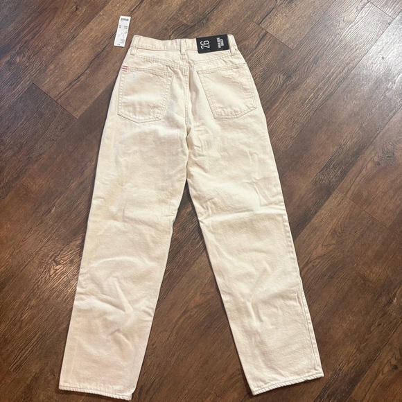 BDG Vintage Feel High-Waisted Distressed Baggy Jean nwt - Picture 4 of 4